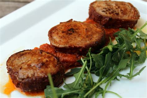 Ingredientes para 2 solomillos de cerdo (6 a 8 personas, según tamaño de los solomillos). Receta deliciosa de Solomillo de Cerdo Adobado