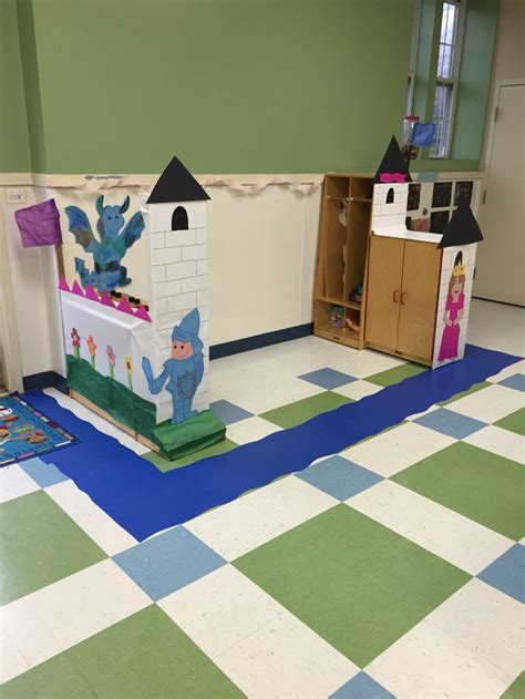 Preschool Castle For Our Dramatic Play Filled The Wall With Pictures