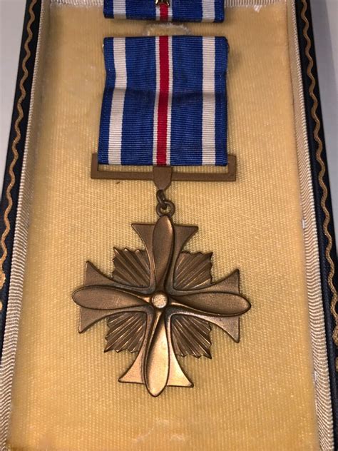 Us Wwii Dfc Distinguished Flying Cross Complete Cased Medal Aviation