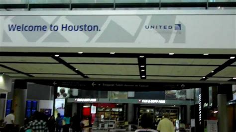 Hd Iah New United Continental Sign Welcome To Houston Terminal E