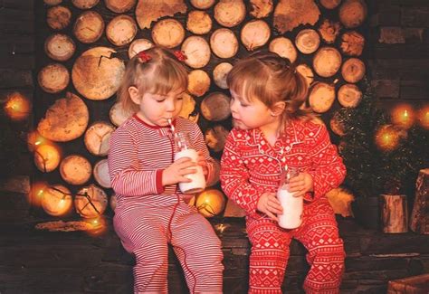 Aquí te damos algunas dinámicas para intercambios navideños muy curiosas y divertidas. Dinámicas cristianas de Navidad para niños (con imágenes) | Tradiciones navideñas, Pijamas ...