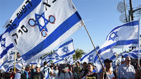 As Israels Air Force Reservists Join Protests Country Faces Potential