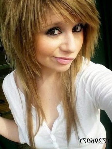 Maybe you would like to learn more about one of these? Coupe de cheveux degrade mi long