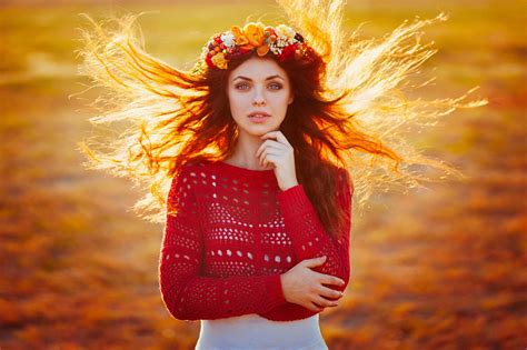 Wallpaper Women Outdoors Looking At Viewer Red Flower In Hair