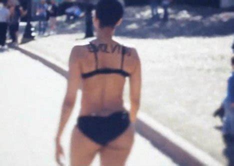 Erykah Badu Naked Uncensored