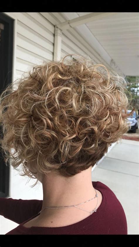 Medium Naturally Curly Hairstyles