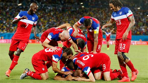 Mondial De Soccer Au Tour Des États Unis De Marquer En Fin De Match