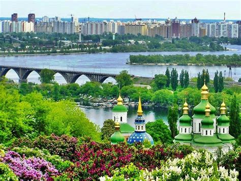 Kiev has continued to be ukraine's largest and wealthiest city and is predicted to continue growing ukrainians constitute the largest ethnic group, with 82% of the population, followed by russians wit. ukraine images - Bing Images | Ukraine, Places around the ...