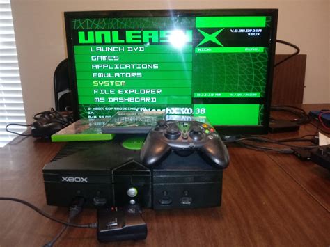 Original Xbox Softmodded Plus Controller And Hookups And 3 Disc Games
