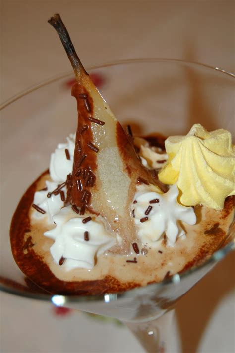 Recette de Poires au sirop au chocolat et Baileys la recette facile
