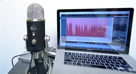 The realtek audio manager (orange speaker icon in notification area) usually indicates when a device is plugged in to one of the jacks. Podcasting Basics, Part 1: Voice Recording Gear - Transom