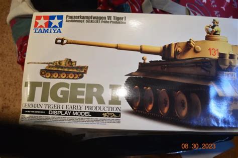 TAMIYA GERMAN TIGER I Early Production Tank 1 16th Scale 600 00 PicClick