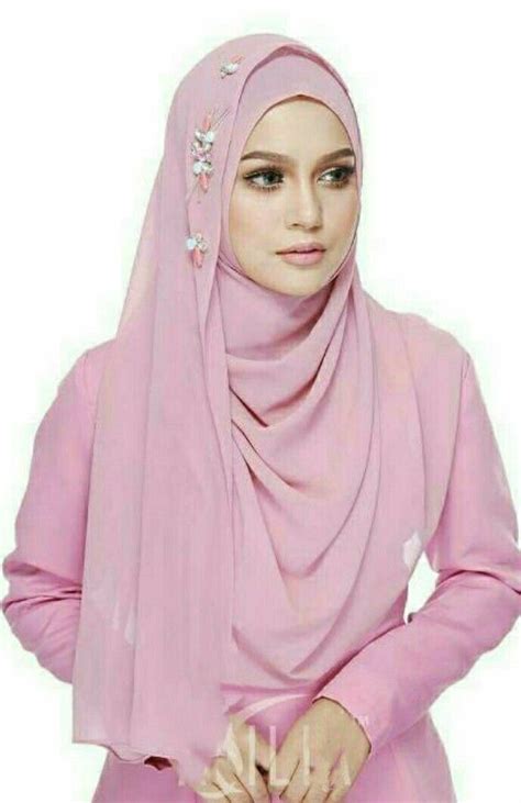 pin oleh mohamed di hijab designs di 2023 gaya hijab kerudung model pakaian hijab