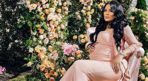 Emily B Announces Pregnancy On Instagram And Fans Flood The Ig