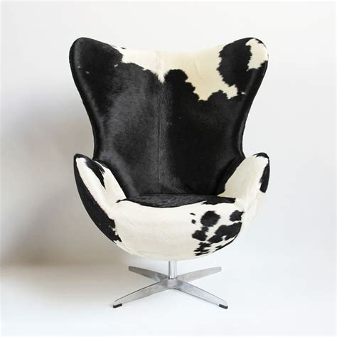 Indoor wicker chairs and furniture commonly use organic and natural materials as they are placed in a more protected environment. Check out our chairs at Mix Furniture! Striking black and ...