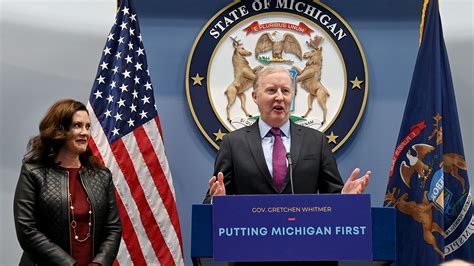 Pfizer to invest $750M in Kalamazoo area facility, add 300 new jobs