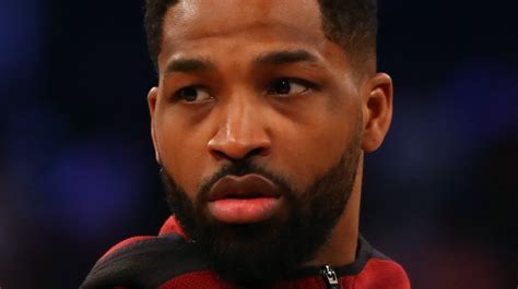 Tampil cantik dalam balutan mini dress. Tristan Thompson cheated night before baby shower