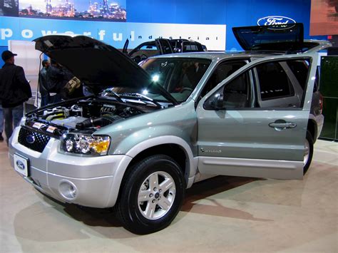 The ford escape and mazda tribute were introduced in the 2001 model year and structurally modified beginning with 2005 models to improve. 2006 Ford Escape XLT 2.3L 4dr 4x4 4-spd auto w/OD
