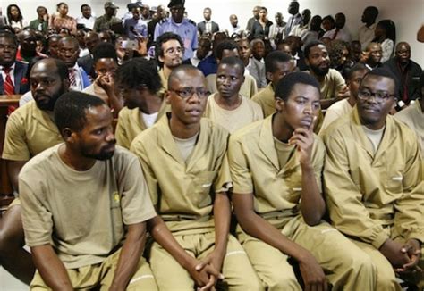 Familiares De Ativistas Angolanos Detidos Em Luanda Questionam Supremo Sobre Recurso Ivairs