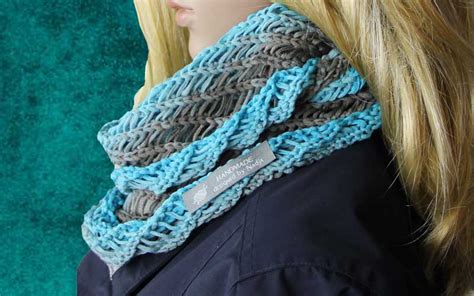 Ich bespreche mit dir zwei verschiedene muster um ein möbius loop schal zu stricken. Kostenlose Anleitung: Loopschal für Damen stricken | Der ...