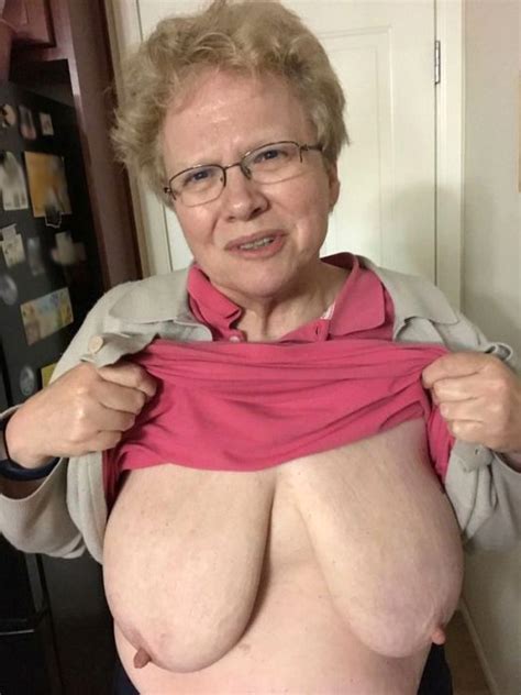 Saggy Granny Boobs Amateur Slattern Grannynudepics