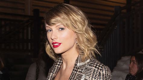 Taylor Swift Confirms One Major Folklore Fan Theory Vanity Fair