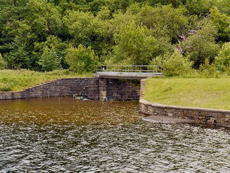 Walkerwood Reservoir Outflow © David Dixon Cc By Sa20 Geograph Britain And Ireland