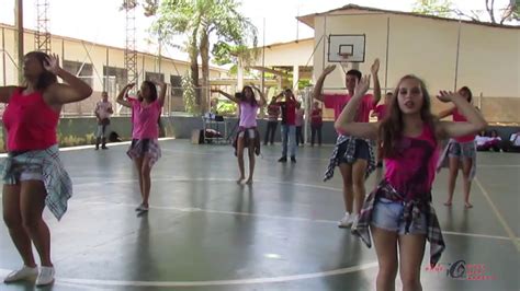 Apresentação De Dança Ao Som De Show Das Poderosas Anitta Youtube