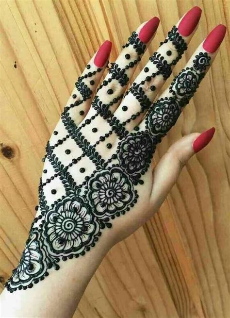 Top 26 Easy And Simple Mehndi Designs For Eid And