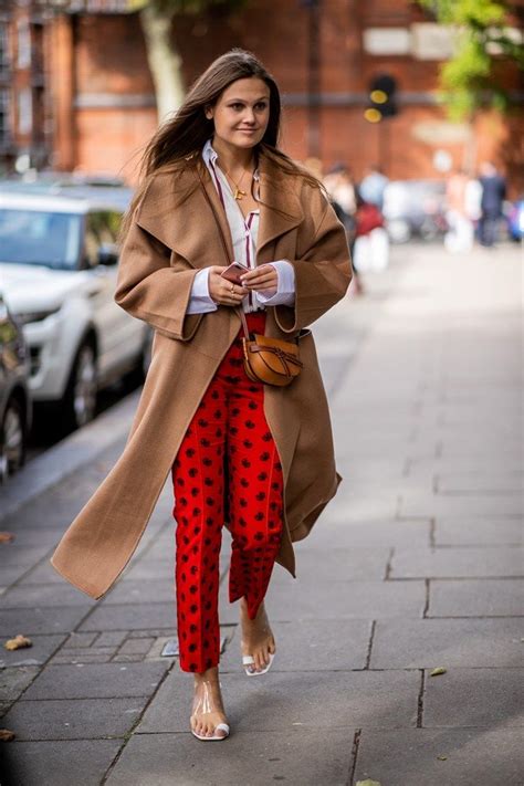 The Best Street Style From London Fashion Week Cool Street Fashion Street Fashion Show Fashion