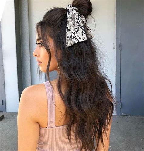 Easy And Pretty Beach Hairstyles You Can Wear All Summer Long