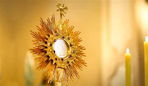 Corpus christi é uma expressão latina que significa corpo de cristo. Entenda como funciona o feriado de Corpus Christi no ...