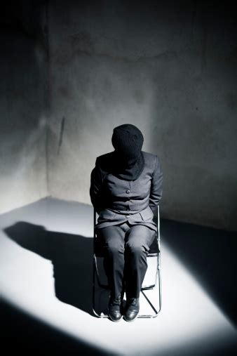 Prisoner Tied To Chair In Cell Spotlight 照片檔及更多 一個人 照片 Istock