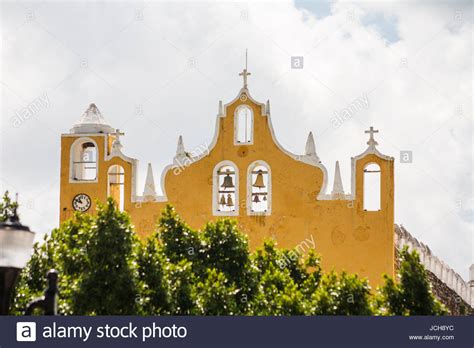 Exterior Of The Franciscan Monastery Of St Anthony In Izamal The