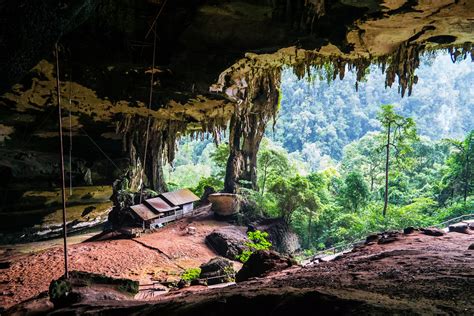 Niah Cave Gunung Subis Niah Sarawak Borneo Located In Flickr
