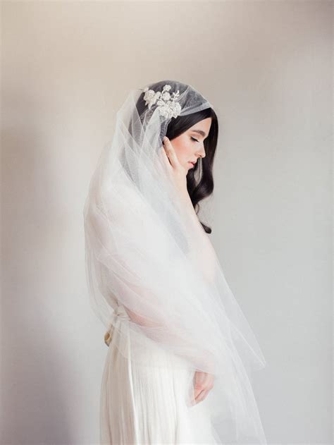 New Bridal Veil Juliet Cap Veil Beaded Lace Applique Wedding