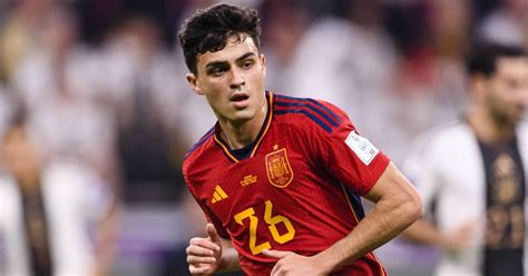 Pedri Spains New World Cup Star Never Loses Sight Of His Roots Sports Illustrated