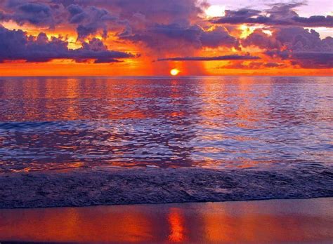 Sunset Over Water Landscape Pictures Beautiful Sunset Beach Scenes