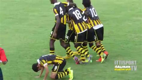 تقدم لاعبو فريق كرة اليد بنادى الزمالك بشكوى رسمية إلى الاتحاد المصرى لكرة اليد بسبب عدم حصول الفريق على مستحقاته المتأخرة، بسبب أخذ أكثر من وعد بتوفير جزء من. ‫ناشئين الاتحاد والنصر بعض الهجمات وهدف الفوز‬‎ - YouTube