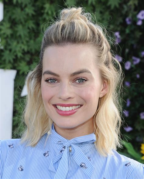 25 Margot Robbie Hairstyles Hairstyle Catalog