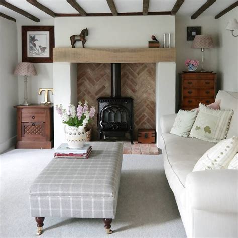 Sitting bull was the subject of, or a featured character in, several hollywood motion pictures and documentaries, which have reflected changing ideas about him and lakota culture in relation to the united states. Littlebird sitting room | Country living room design ...