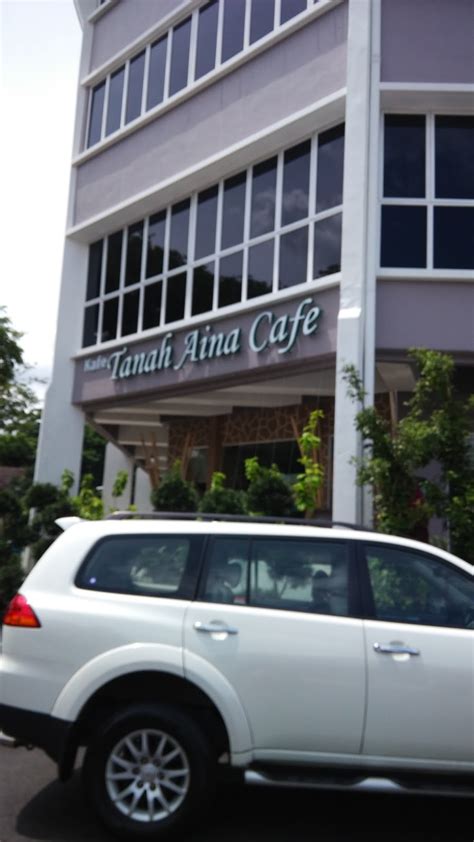 Kat blog ni ada macam2 item dari baju, seluar beg.dan. The Art of Journey: Tanah Aina Cafe, Batu Tiga, Shah Alam