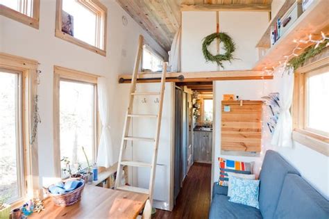16 Smart Tiny House Loft Ideas