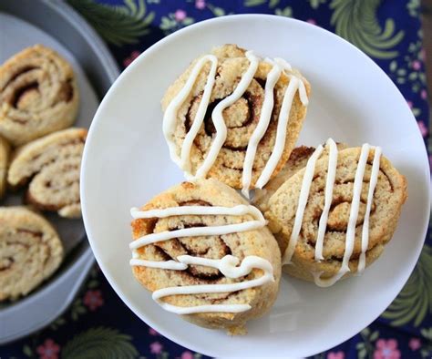 Almond Flour Cinnamon Rolls Low Carb And Gluten Free Low Carb