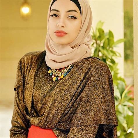 Unbelievably Beautiful Women Wearing Hijabs On Ig Her Beauty