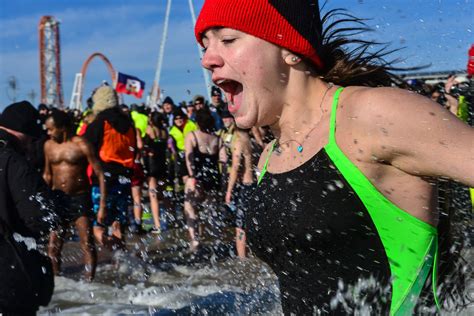 Things To Do In Southern Brooklyn Meteor Shower Polar Bear Plunge
