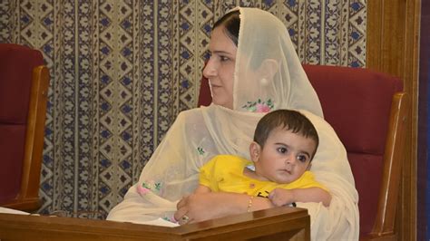 pakistani legislator kicked out of assembly for bringing her son gender equity news al jazeera