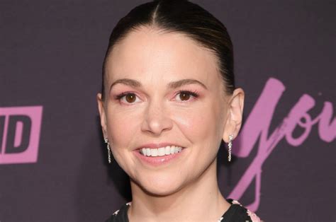 Younger Star Sutton Foster Spills Her Anti Aging Skincare Tips