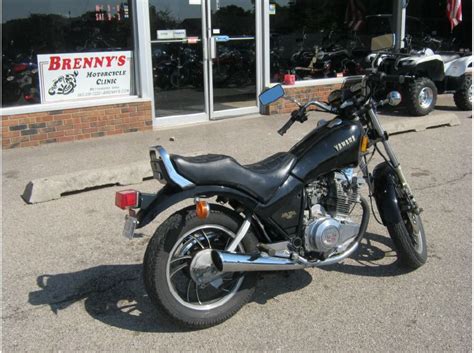 It is a 1982 yamaha, labeled a maxim 400, model id #: 1982 Yamaha XJ400 Maxim for sale on 2040-motos