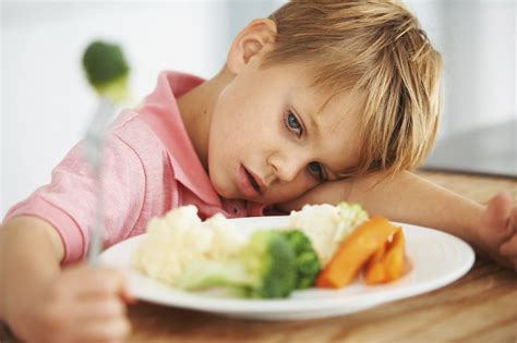 Although most people consider this a problem for teens, anorexia nervosa has been identified in children as young as 6 or 7. Treatment for Fussy Eating | Sydney Psychologists